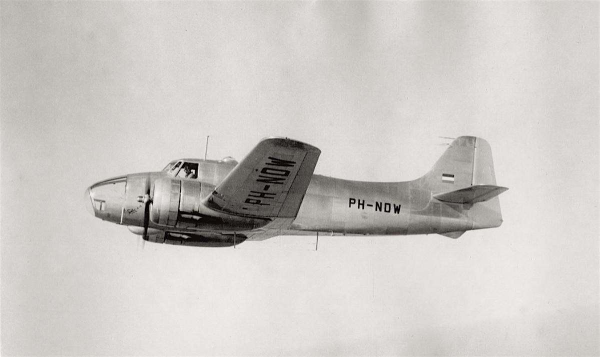 Naam: Foto PH-NDW. Fokker S.13 vliegend, 300 kopie.jpg
Bekeken: 2310
Grootte: 58,8 KB