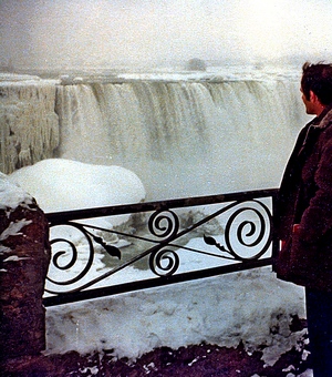 Naam: c139  Niagara frozen, '79.jpg
Bekeken: 578
Grootte: 76,5 KB