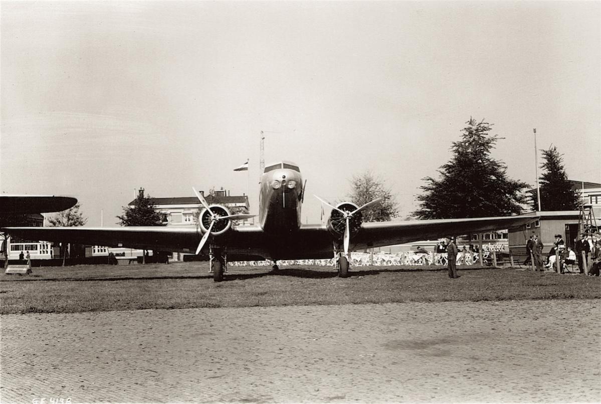 Naam: Foto 112. DC-2 op Waalhaven, kopie.jpg
Bekeken: 1051
Grootte: 133,3 KB