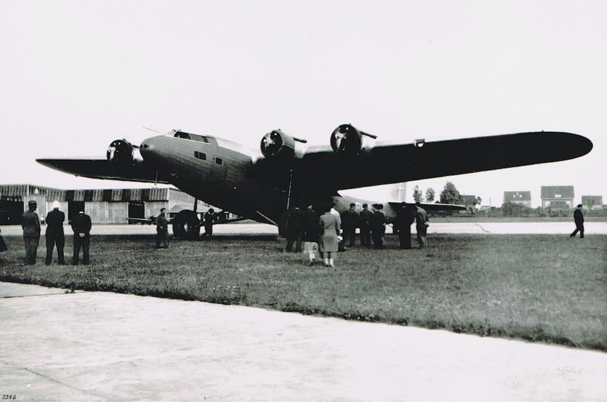 Naam: Foto 12. PH-AJA. Fokker F.36, kopie.jpg
Bekeken: 633
Grootte: 85,5 KB