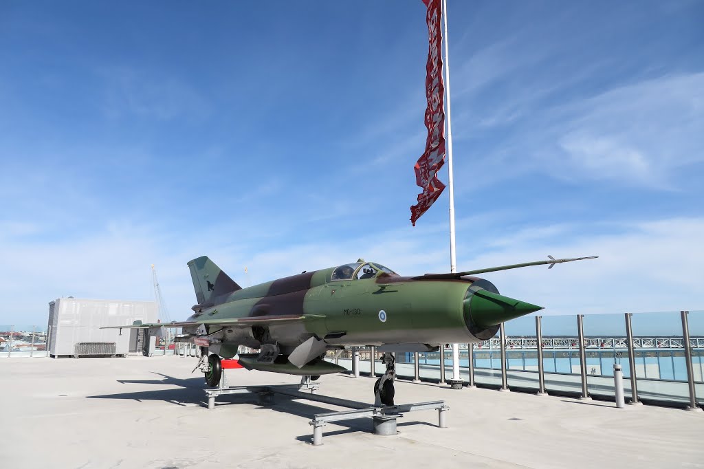 Naam: MiG-21bis , businesscenter , Helsinki..jpg
Bekeken: 1048
Grootte: 69,8 KB