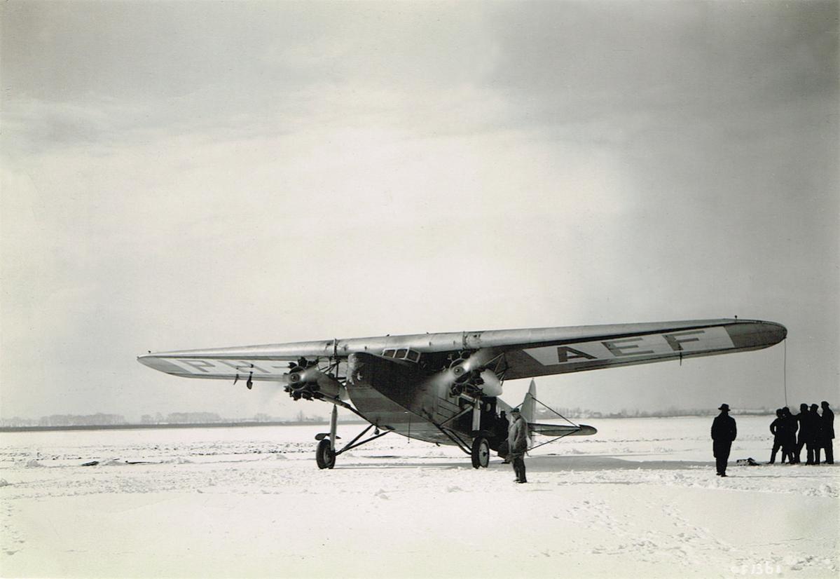 Naam: Foto 148. 'PH-AEF' (H-NAEF). Fokker F.VIII, kopie.jpg
Bekeken: 333
Grootte: 80,2 KB