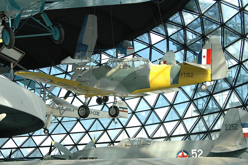 Naam: 800px-BAM-10-Harvard_T-6G_MkIIb - Luchtvaartmuseum Belgrado.jpg
Bekeken: 367
Grootte: 125,2 KB