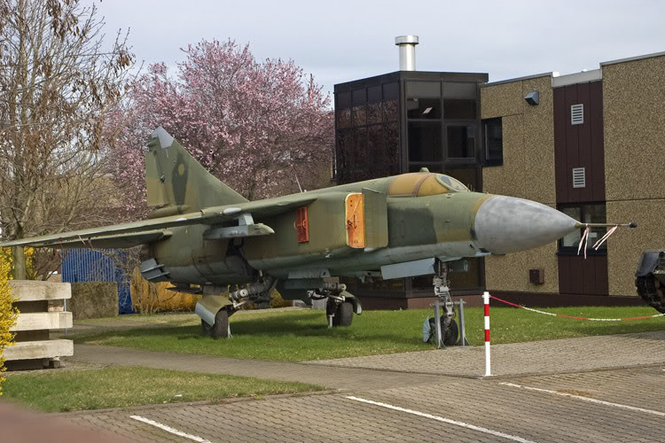 Naam: MiG-23M-Zulpich.jpg
Bekeken: 408
Grootte: 108,6 KB
