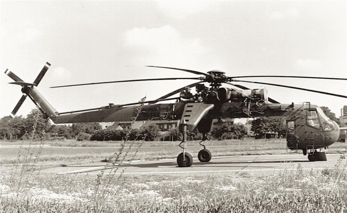 Naam: Foto 414. Sikorsky CH-54A (67-18448) US Army te Bierset (1969), kopie.jpg
Bekeken: 432
Grootte: 124,7 KB