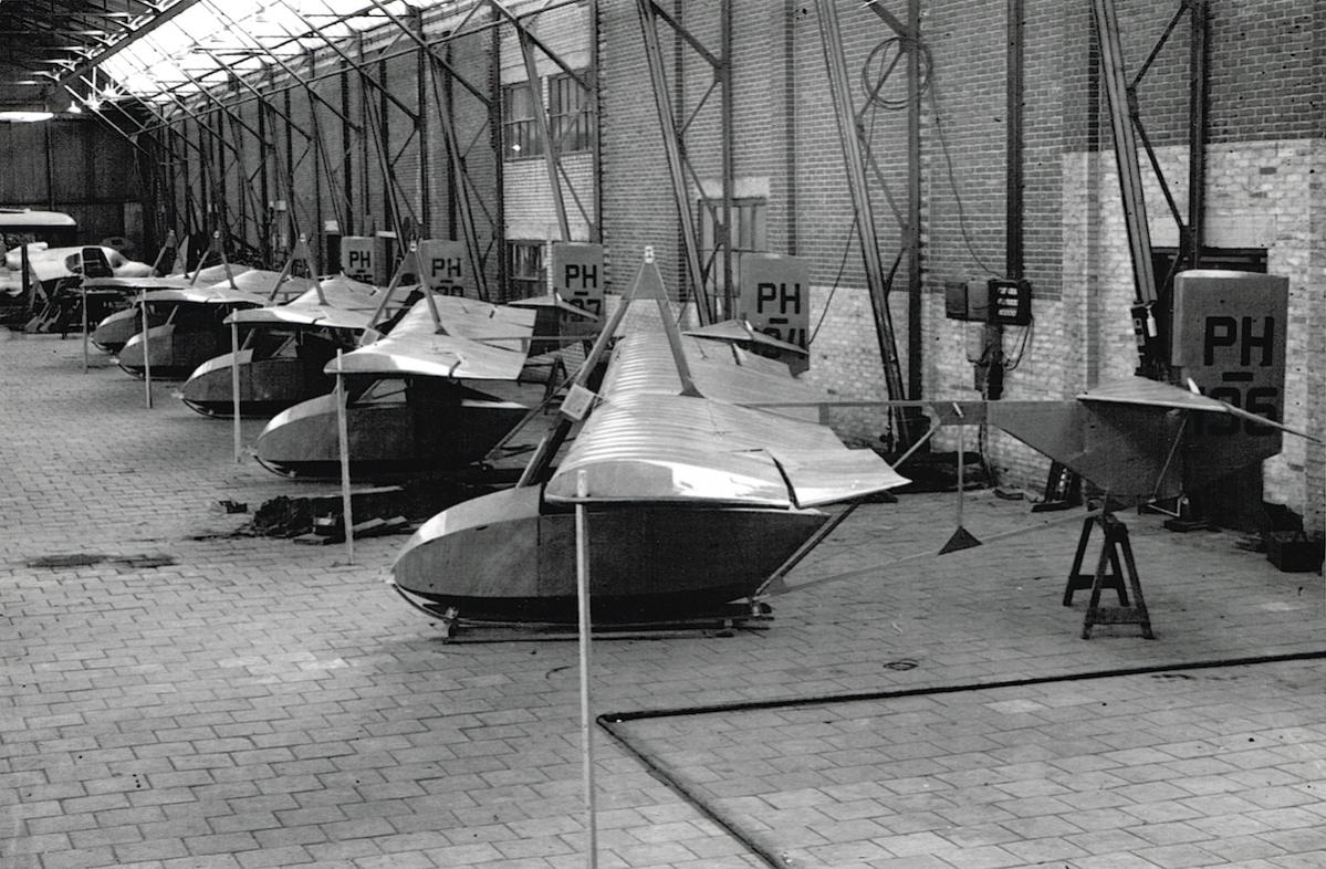 Naam: Foto 4. Fokker, ESK zwevers in aanbouw, kopie.jpg
Bekeken: 1271
Grootte: 172,1 KB