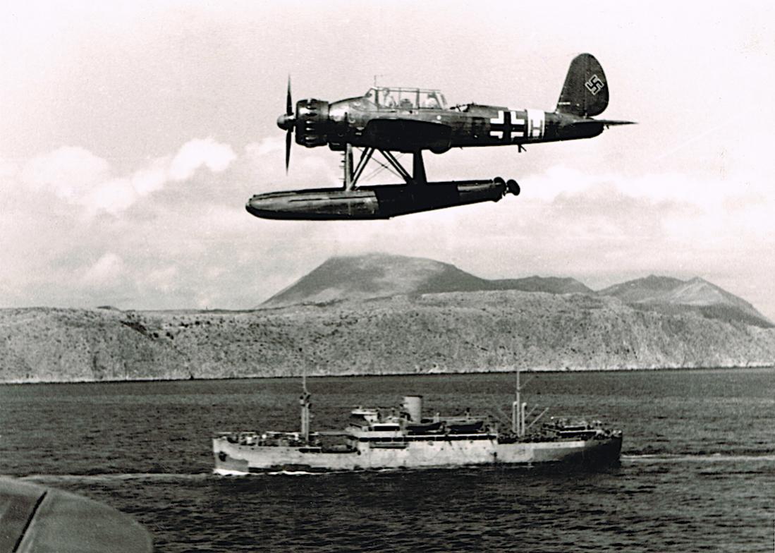 Naam: Foto 448. Arado Ar-196, vermoedelijk 7R+HK. Kreta, kopie 1100.jpg
Bekeken: 735
Grootte: 113,8 KB