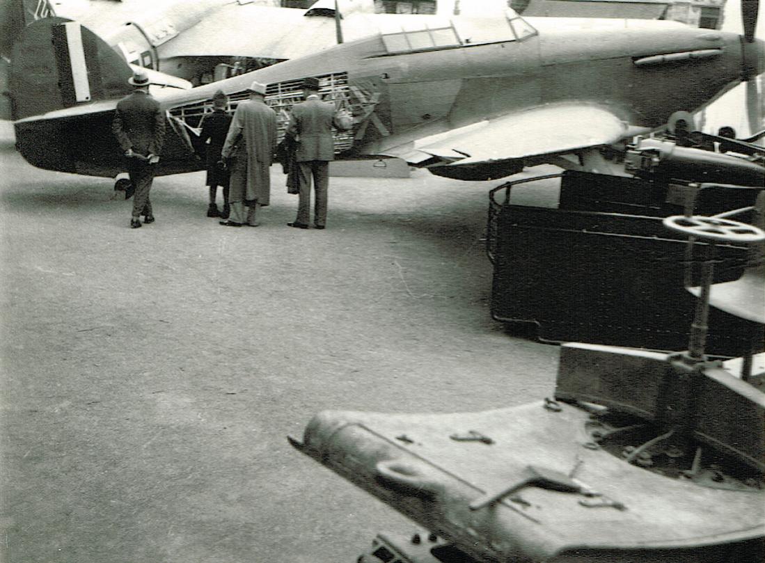 Naam: Foto 453. Beute Hurricane in Leipzig %22Der Sieg im Westen%22 Ausstellung 1940, kopie 1100.jpg
Bekeken: 498
Grootte: 139,8 KB