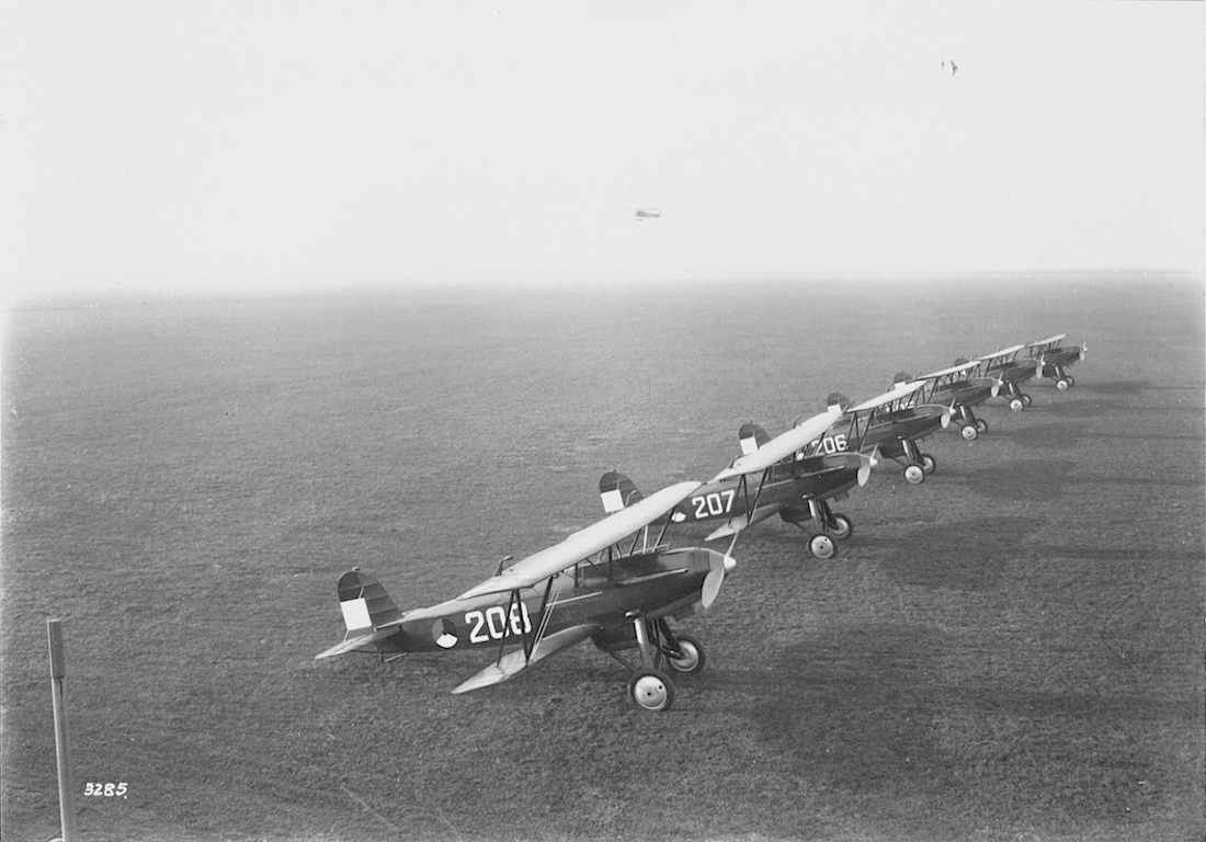 Naam: Foto 94. '208, 207, etc.'. Fokker D.VII kopie.jpg
Bekeken: 953
Grootte: 467,2 KB