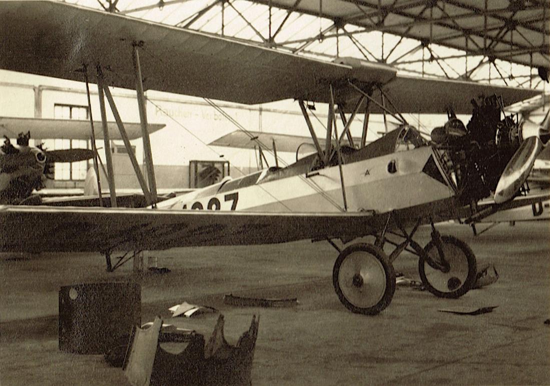 Naam: Foto 381. D-1927. Albatros L 82 c, kopie 1100.jpg
Bekeken: 556
Grootte: 137,0 KB