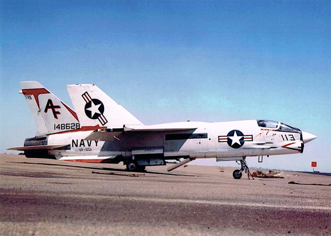Naam: Foto 549. Vought F8U-2N Crusader (148628). Redesignated F-8D in 1962, kopie 1100.jpg
Bekeken: 619
Grootte: 111,2 KB