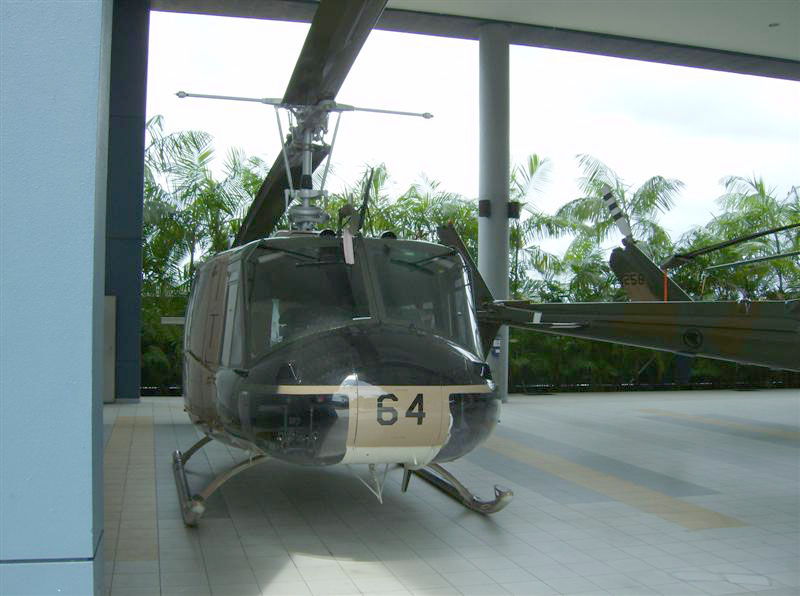 Naam: Singapore Air Force Museum at Paya Lebar 5.jpg
Bekeken: 660
Grootte: 112,2 KB