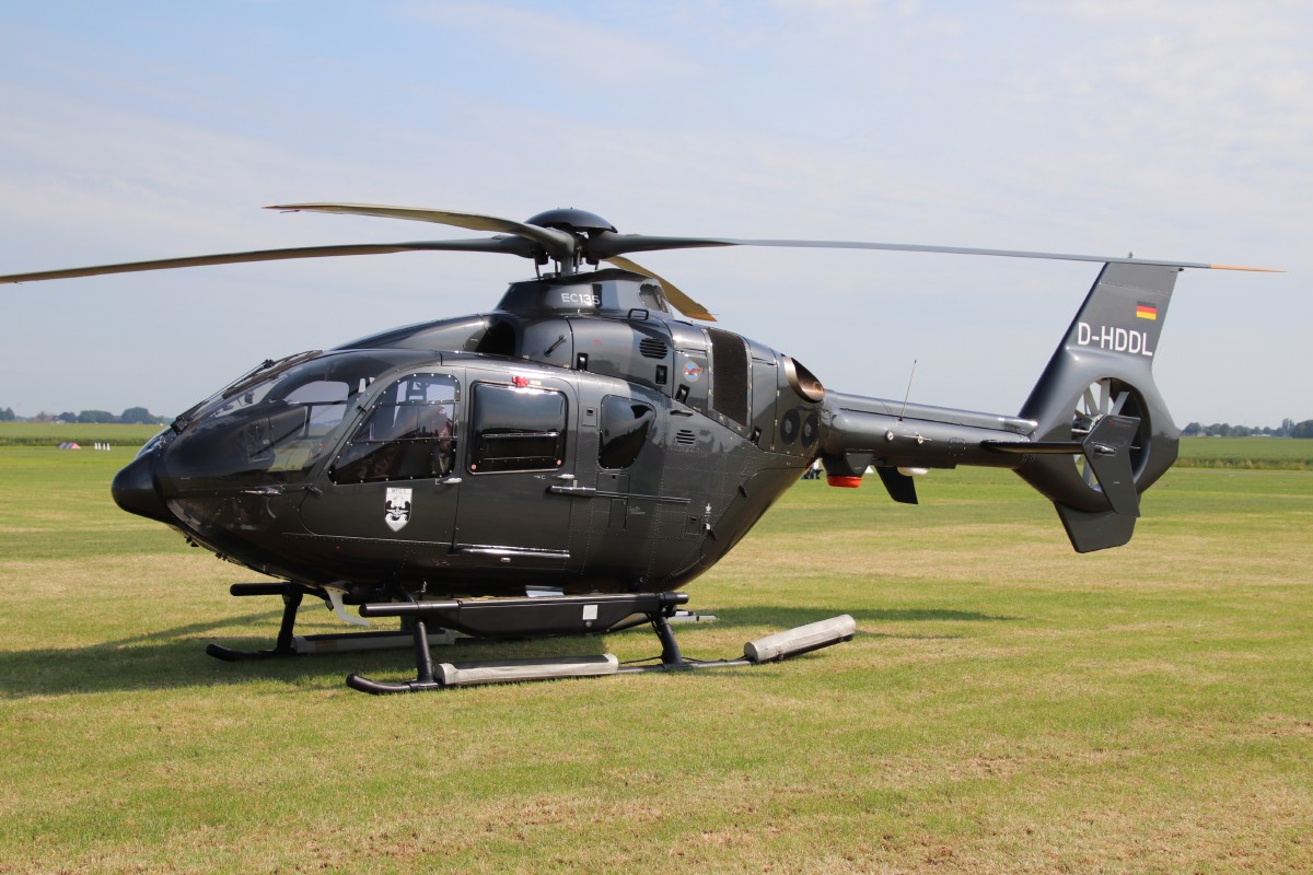 Naam: D-HDDL Eurocopter EC135-P2 IMG_0060.jpg
Bekeken: 2629
Grootte: 210,6 KB