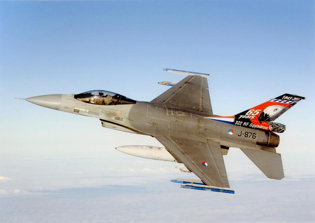 Naam: Foto 176. 'J-876'. General Dynamics F-16AM. 1100 breed.jpg
Bekeken: 1693
Grootte: 56,8 KB