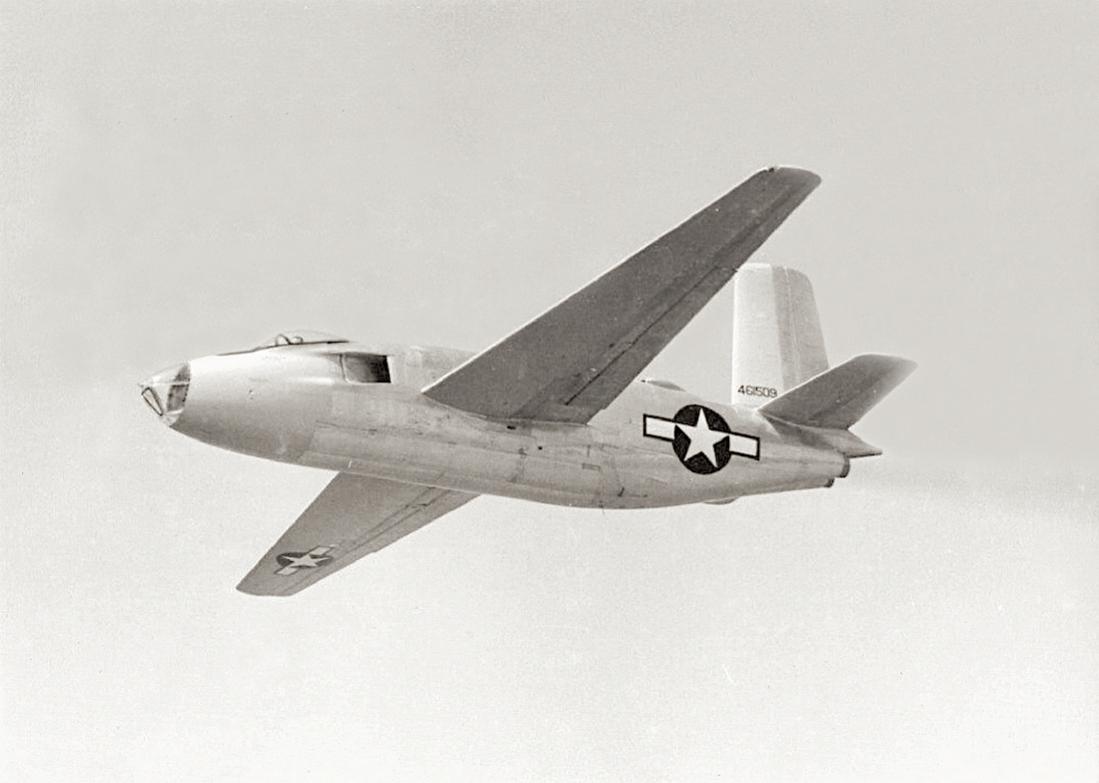 Naam: Foto 670. '44-61509'. tweede prototype Douglas XB-43, april 1948 YB-43 Jetmaster. 1100 breed.jpg
Bekeken: 1062
Grootte: 59,6 KB