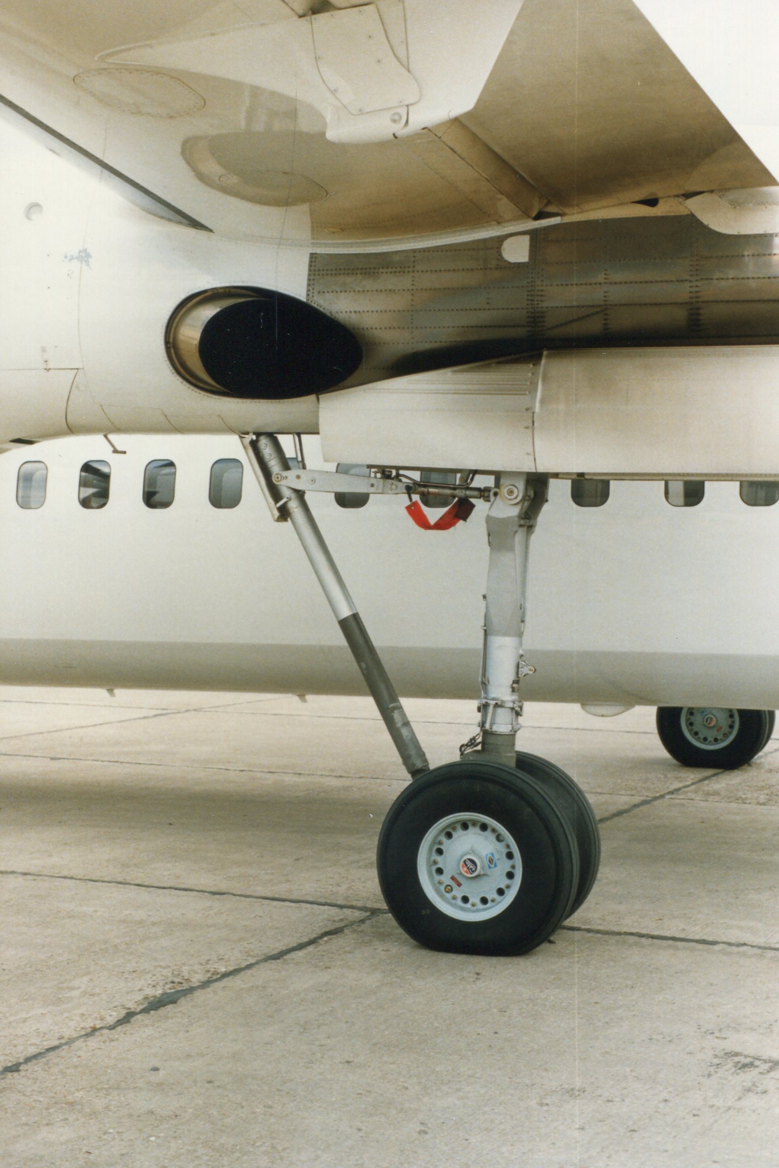 Naam: Fokker 50  juni 1987 (5).jpg
Bekeken: 915
Grootte: 429,7 KB
