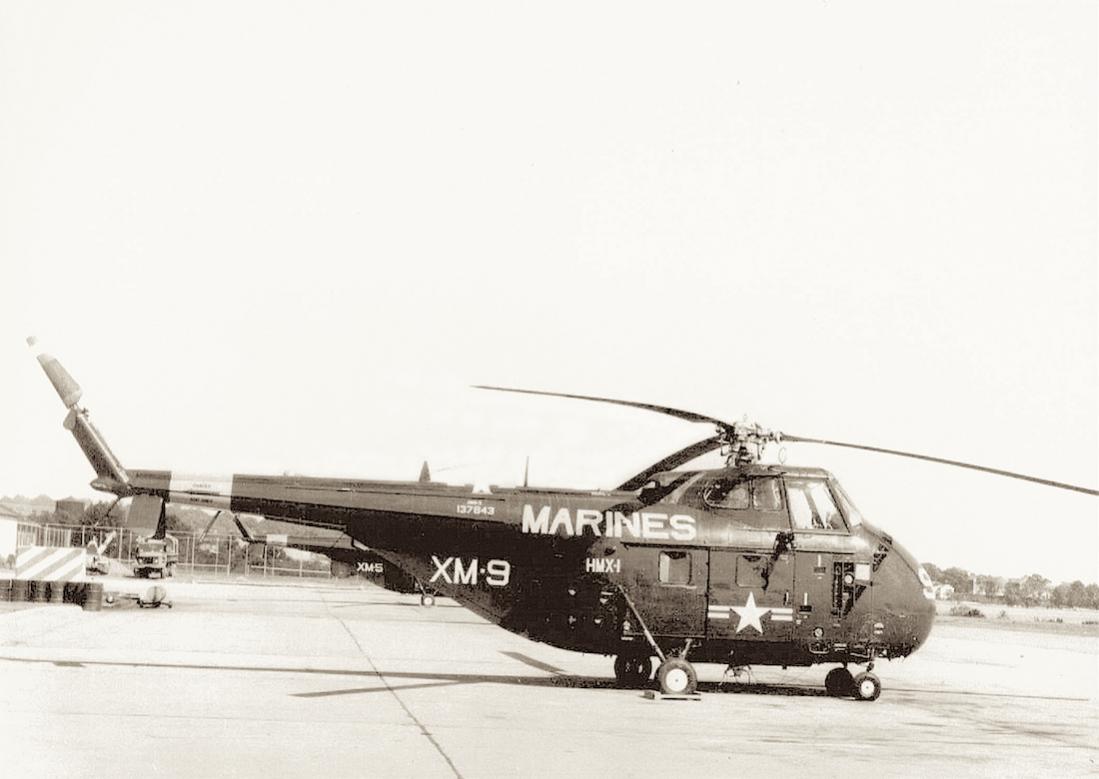 Naam: Foto 693. 137843. Sikorsky  HRS-3 (als afgebeeld), redesigned CH-19E in 1962. 1100 breed.jpg
Bekeken: 849
Grootte: 65,0 KB