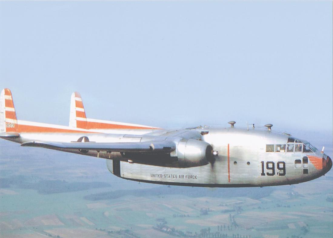 Naam: Foto 699. 49-199 (MSN 10436). Fairchild C-119C-17-FA Flying Boxcar. Ordered as C-119B but comple.jpg
Bekeken: 616
Grootte: 55,1 KB