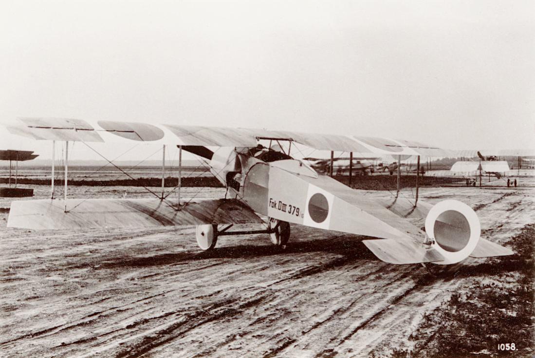 Naam: Foto 113. Fokker D.III. 1100 breed.jpg
Bekeken: 1056
Grootte: 118,7 KB