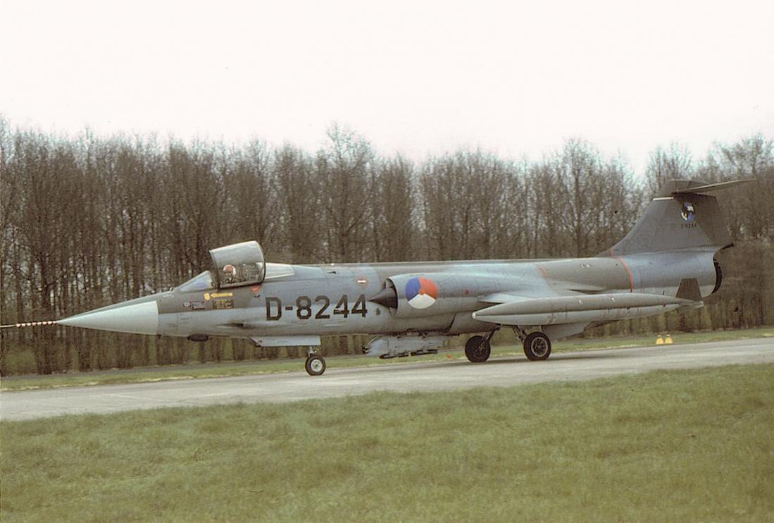 Naam: Foto 223. 'D-8244'. Lockheed F-104G Starfighter. 400 dpi. 1100 pixels breed.jpg
Bekeken: 721
Grootte: 96,0 KB