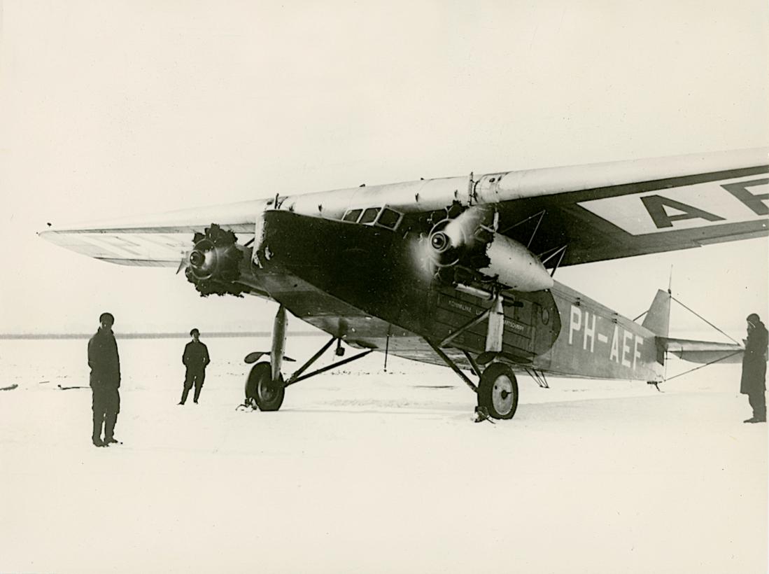 Naam: Foto 324. PH-AEF (H-NAEF), Fokker F.VIII. Wintertijd. 1100 breed.jpg
Bekeken: 1936
Grootte: 63,7 KB