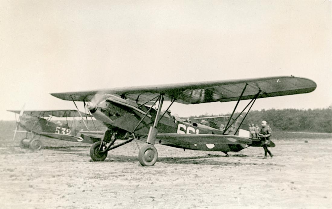 Naam: Foto 121. Fokker C.IX ('661') en Fokker C.I. ('532'). 1100 breed.jpg
Bekeken: 1281
Grootte: 84,5 KB