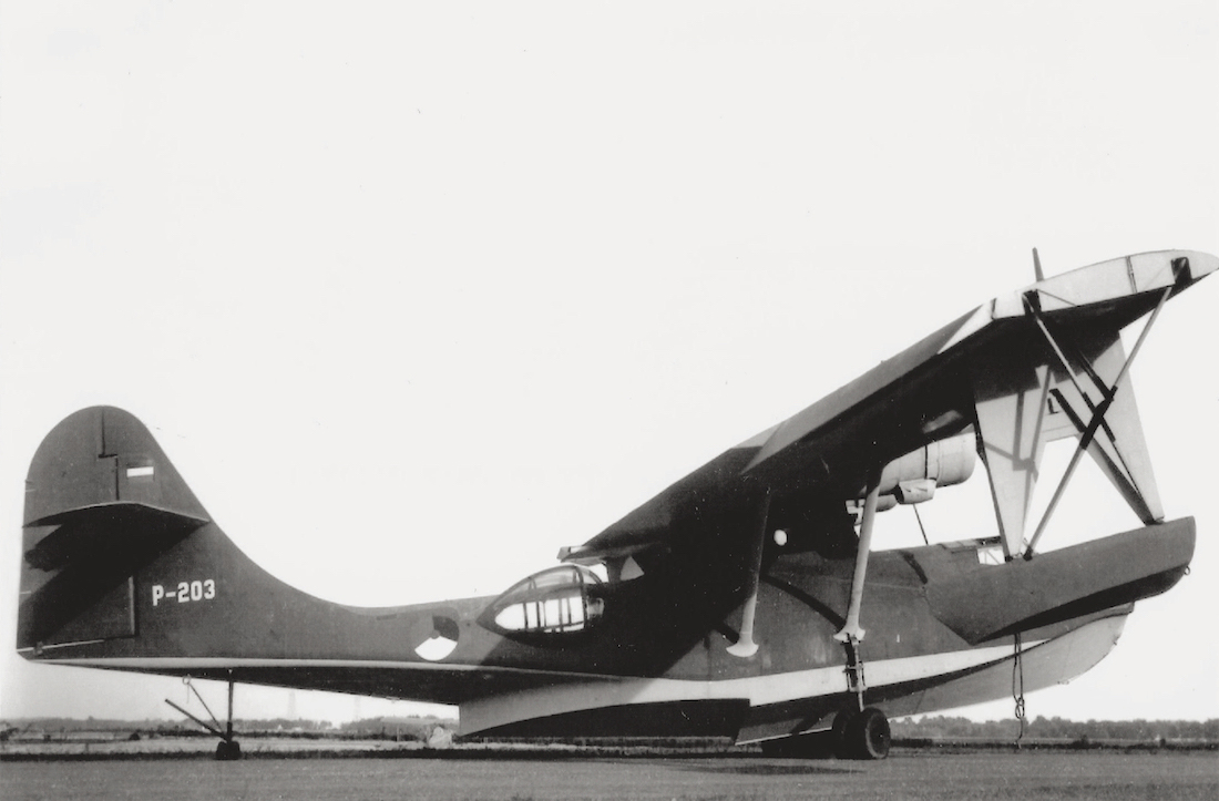 Naam: #362. 'P-203' (ex JX219). Consolidated PBY-5 Catalina. 1100 breed.jpg
Bekeken: 997
Grootte: 329,2 KB
