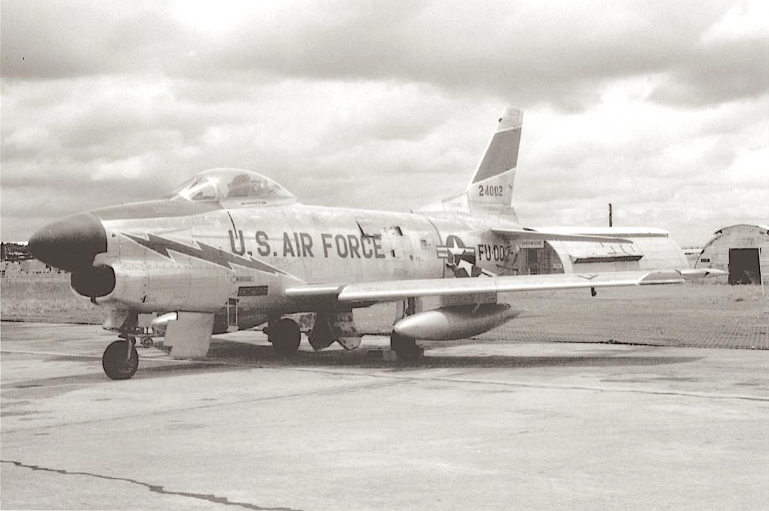Naam: Foto 748. Sabre F-86D. 1100 breed.jpg
Bekeken: 359
Grootte: 83,3 KB
