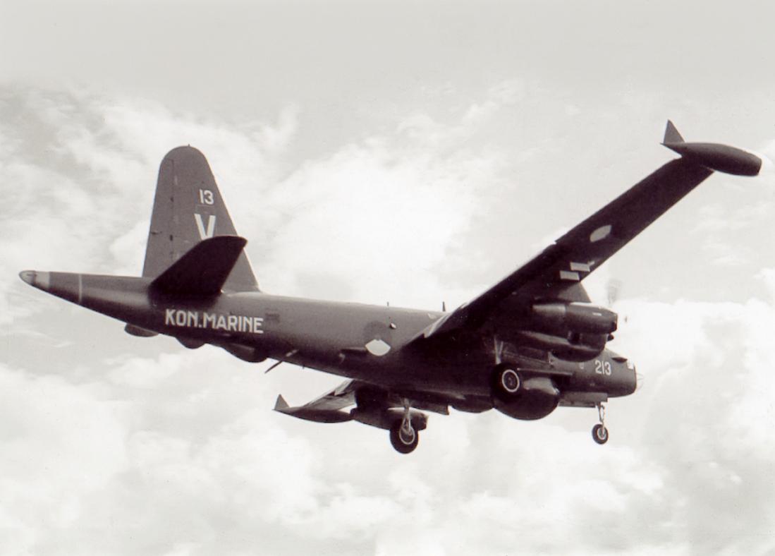 Naam: #367. '213'. Lockheed Neptune. 1100 breed.jpg
Bekeken: 805
Grootte: 48,8 KB