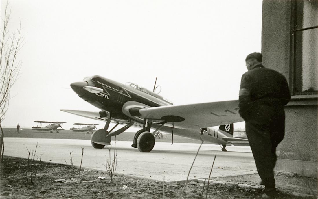 Naam: Foto 566. Heinkel He 70. 1100 breed.jpg
Bekeken: 610
Grootte: 86,4 KB