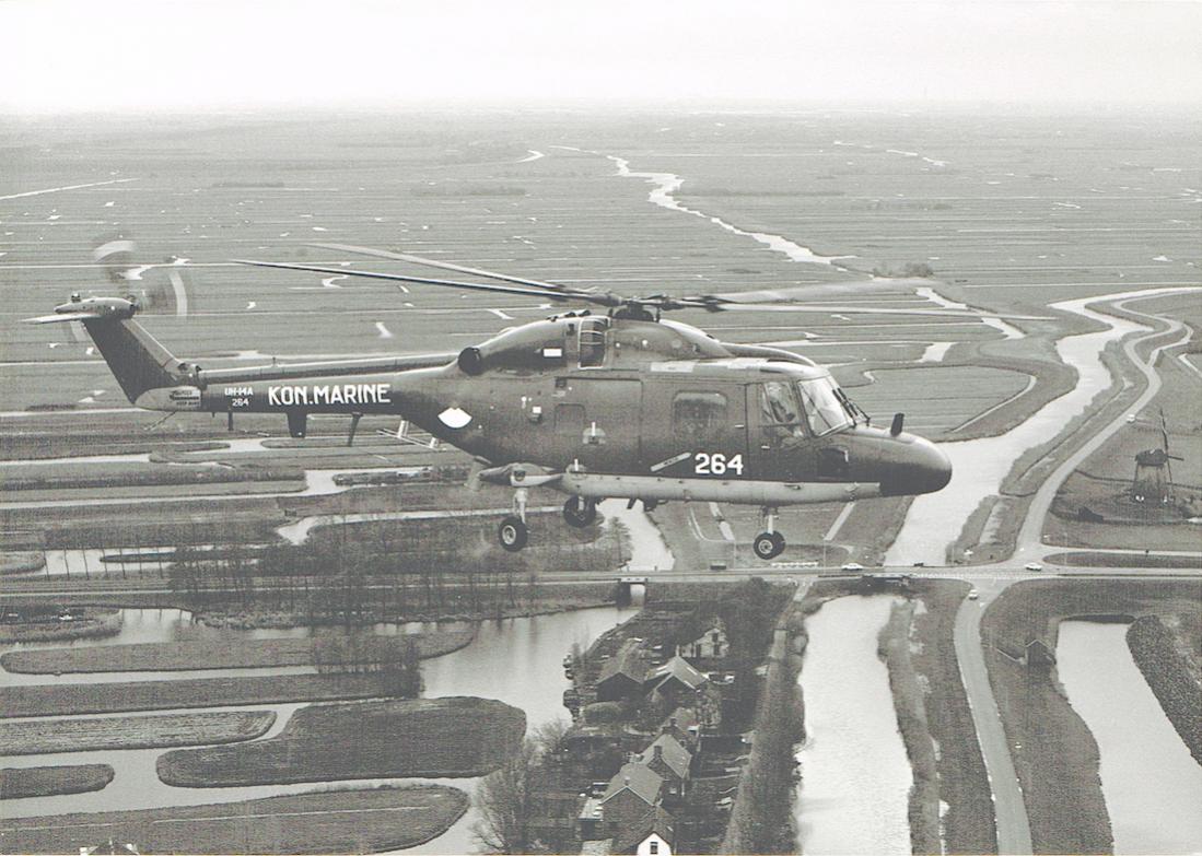 Naam: #372. '264'. Westland Lynx Mk.25 (UH-14A) boven Nederlands landschap. 1100 breed.jpg
Bekeken: 790
Grootte: 127,6 KB