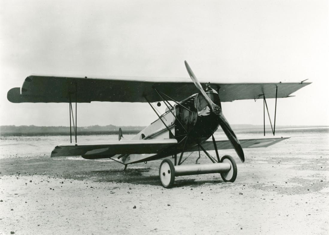 Naam: Foto 144. Fokker D.VII. Geschenk van A. Fokker (1921) aan Lt. Versteegh. 1100 breed.jpg
Bekeken: 838
Grootte: 82,9 KB