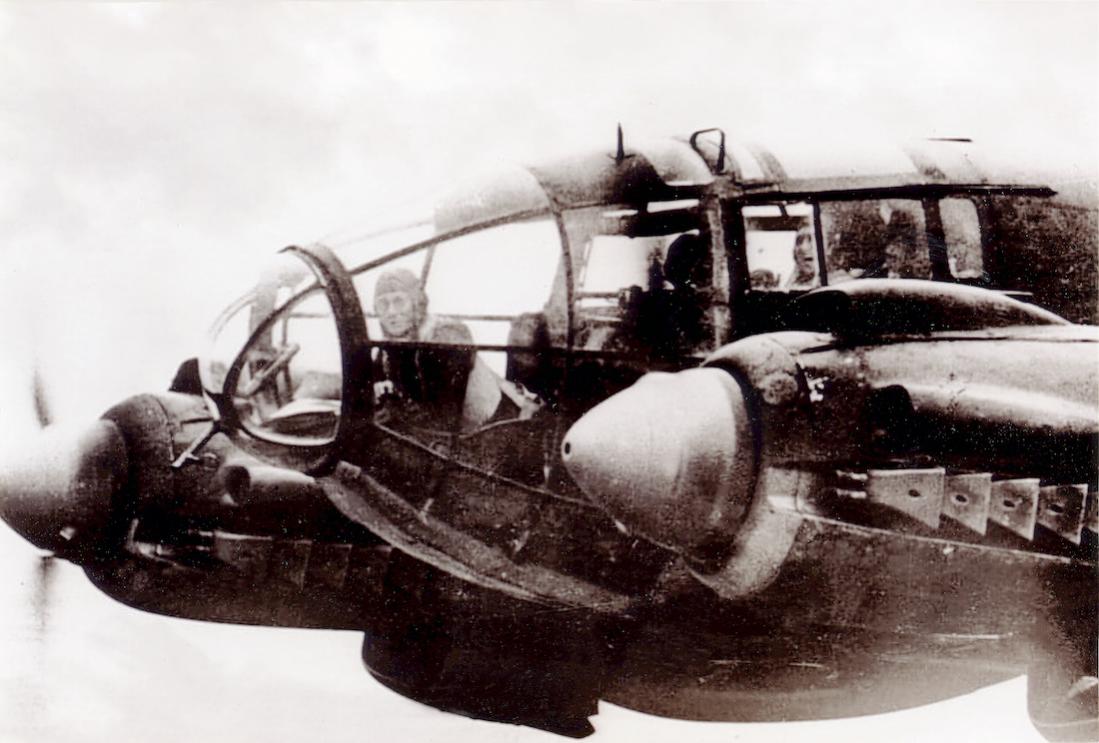 Naam: Foto 595. Neus Heinkel He 111. 1100 breed.jpg
Bekeken: 342
Grootte: 91,2 KB