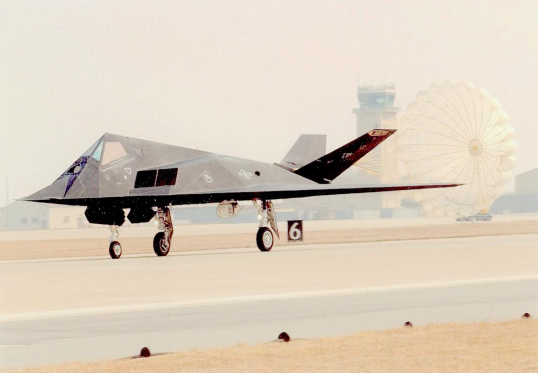 Naam: Foto 834. Lockheed Martin Nighthawk. 1100 breed.jpg
Bekeken: 259
Grootte: 51,3 KB