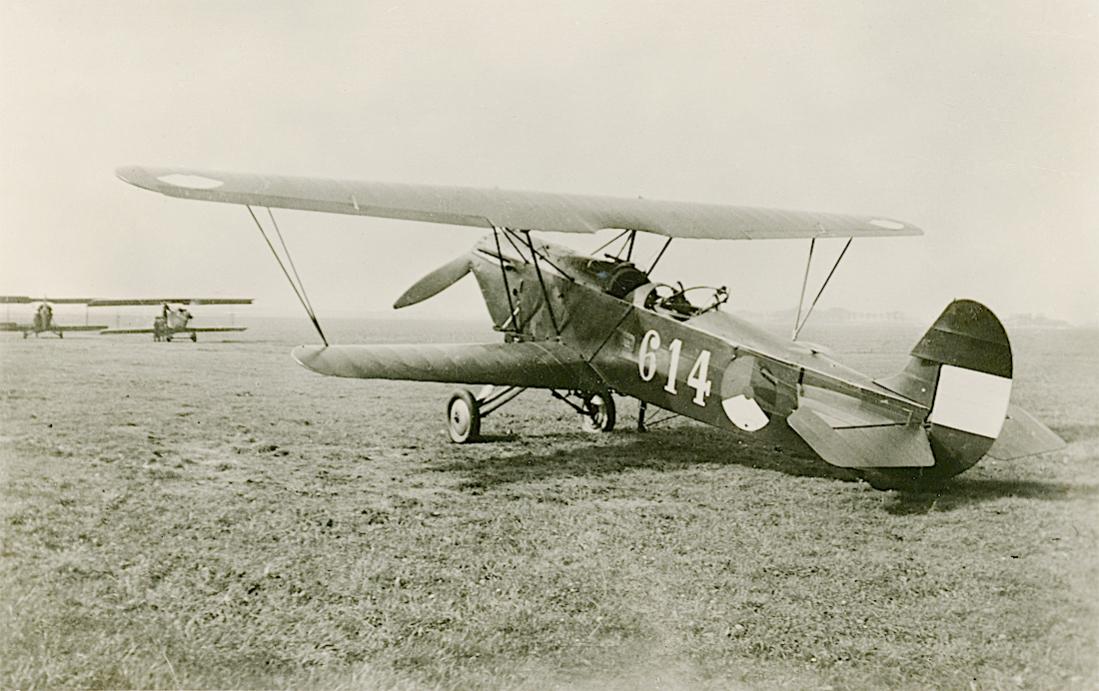 Naam: Foto 150. '614'. Fokker C.Vd. 1100 breed.jpg
Bekeken: 309
Grootte: 103,8 KB
