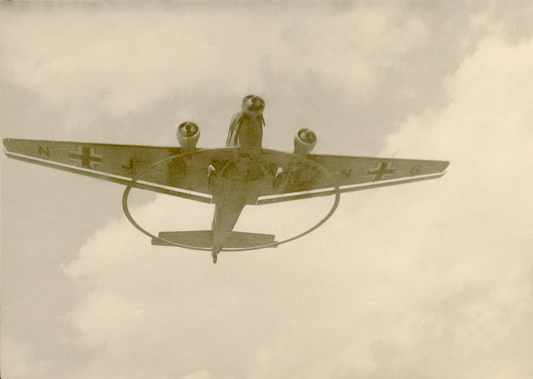 Naam: Foto 603. NJ+NG. Junkers Ju 52:3m (of 3m 4ge)-MS, bijnaam Mausi. 1100 breed.jpg
Bekeken: 309
Grootte: 45,8 KB