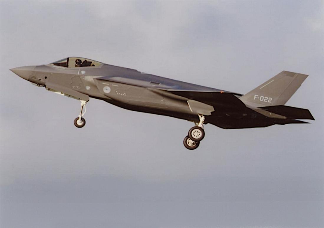 Naam: Foto 319. F-022. Lockheed Martin F-35A Lightning II. 1100 breed.jpg
Bekeken: 329
Grootte: 39,8 KB