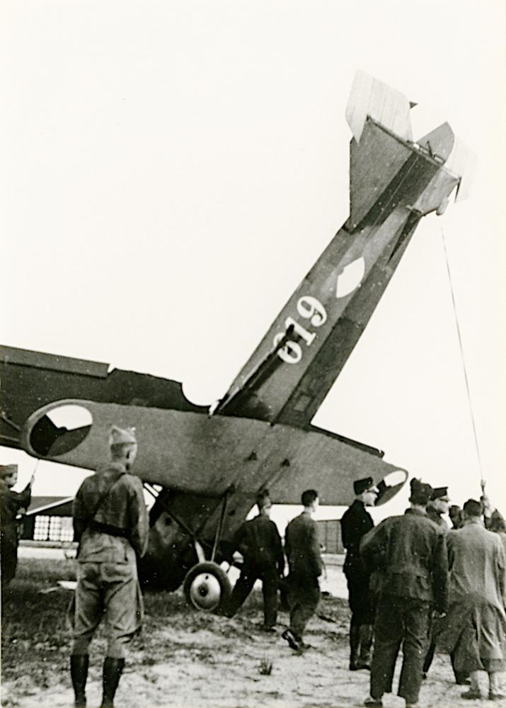 Naam: Foto 163. Neusstand Fokker C.Vd '619'. LVA. jpeg.jpg
Bekeken: 422
Grootte: 71,0 KB