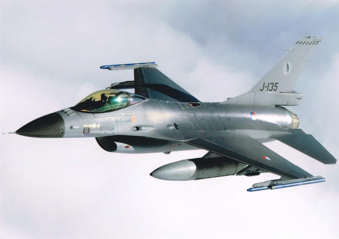Naam: Foto 324. J-135. General dynamics F-16A. 1100 breed.jpg
Bekeken: 199
Grootte: 57,0 KB