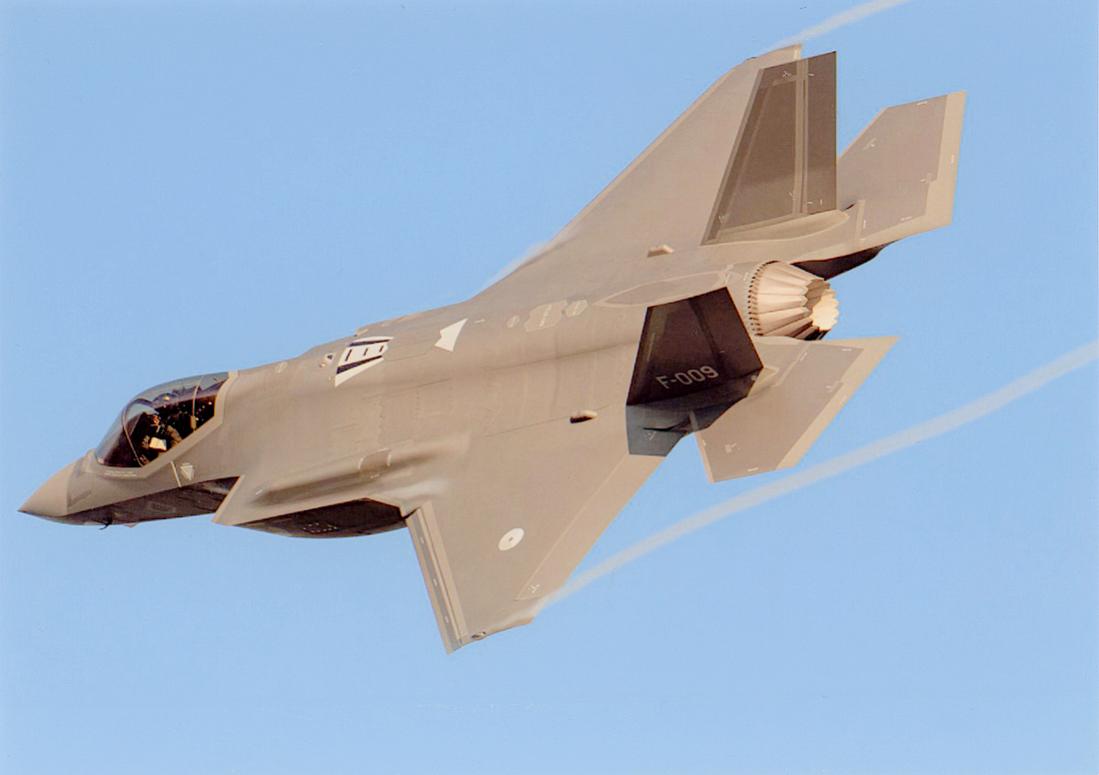 Naam: Foto 327. F-009. Lockheed Martin F-35A Lightning II van de KLu. 1100 breed.jpg
Bekeken: 412
Grootte: 42,7 KB