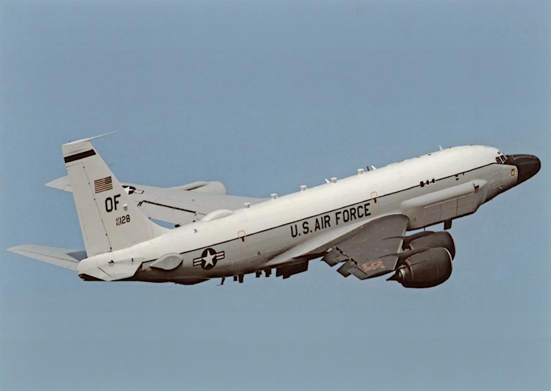 Naam: Foto 882. 62128 (= 62-4128). MSN 18468. Boeing RC-135S Cobra Ball (717-158), used to monitor oth.jpg
Bekeken: 222
Grootte: 47,0 KB