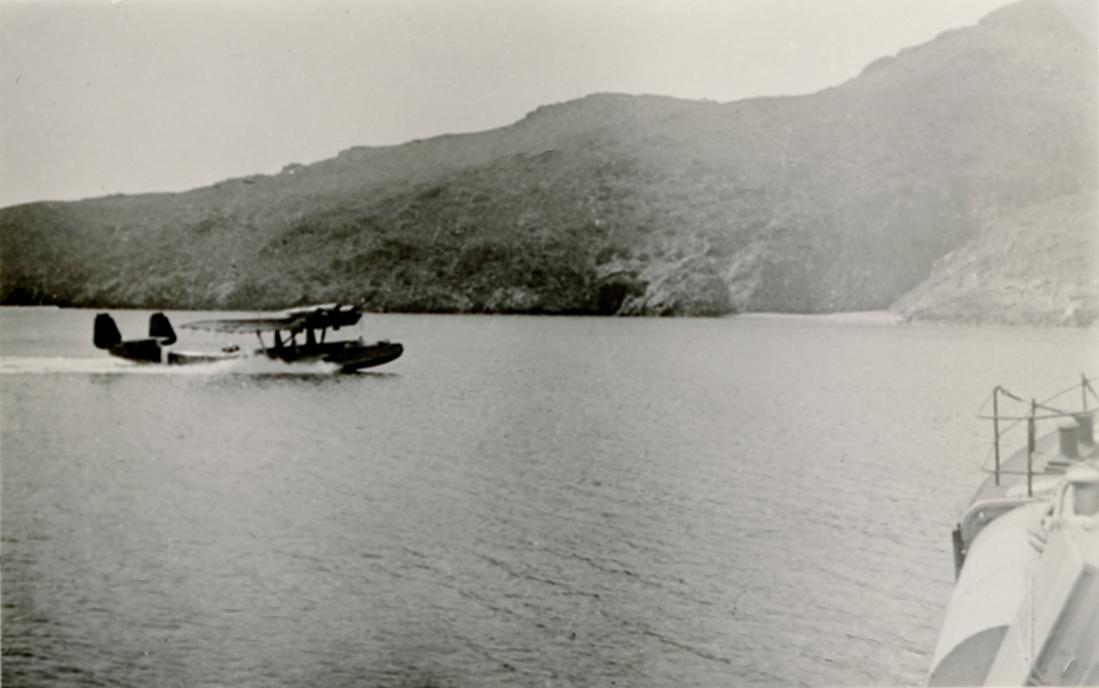 Naam: Foto 639. Dornier Do 24 voor haven in Griekenland, 1943. 1100 breed.jpg
Bekeken: 398
Grootte: 57,5 KB
