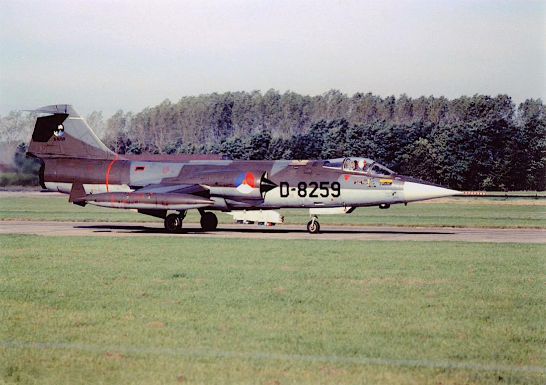 Naam: Foto 338. D-8259. Lockheed F-104G Starfighter. 1100 breed.jpg
Bekeken: 298
Grootte: 116,3 KB