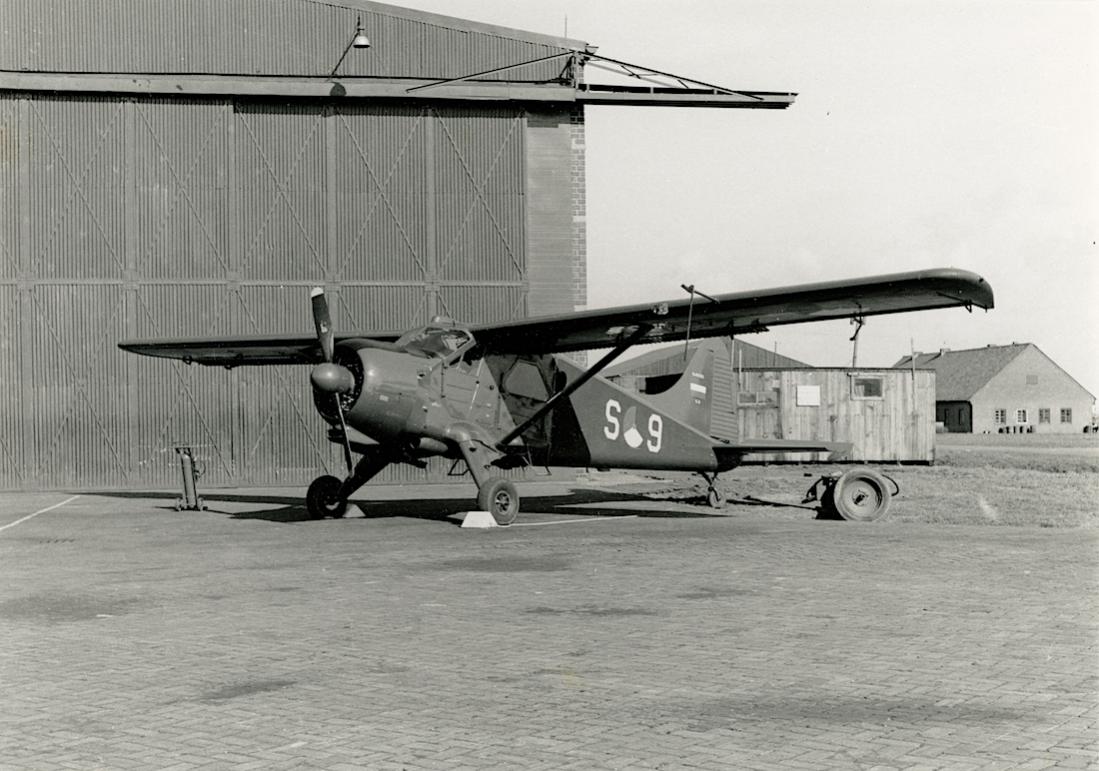 Naam: Foto 340. S-9. De Havilland Canada U-6A (L-20A) Beaver. 1100 breed.jpg
Bekeken: 238
Grootte: 116,6 KB