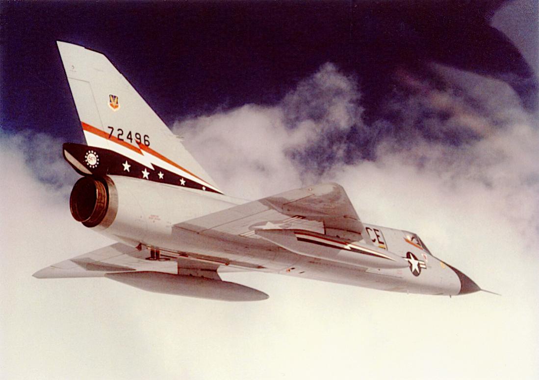 Naam: Foto 897. 72496 (= 57-2496. MSN 8-24-79). Convair F-106A-90-CO Delta Dart, later QF-106. 1100 br.jpg
Bekeken: 196
Grootte: 82,9 KB