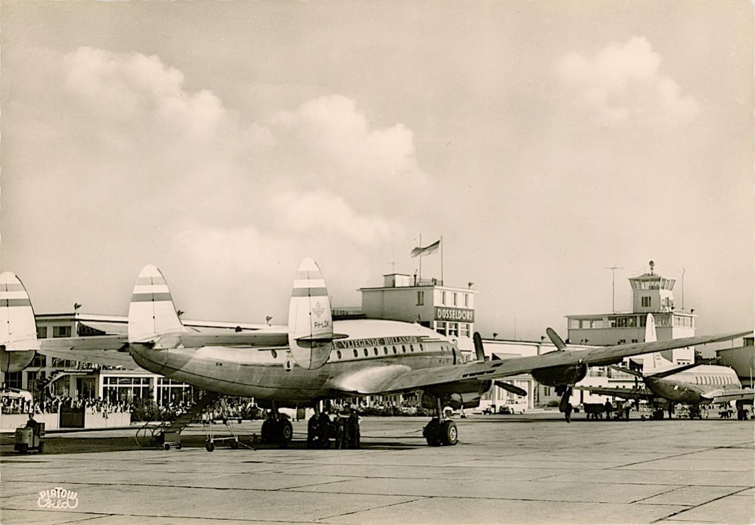 Naam: Kaart 914. PH-LDK 'Amsterdam' (eerder PH-TDK) Lockheed Constellation L-749 op Dsseldorf. 1100 b.jpg
Bekeken: 175
Grootte: 99,2 KB