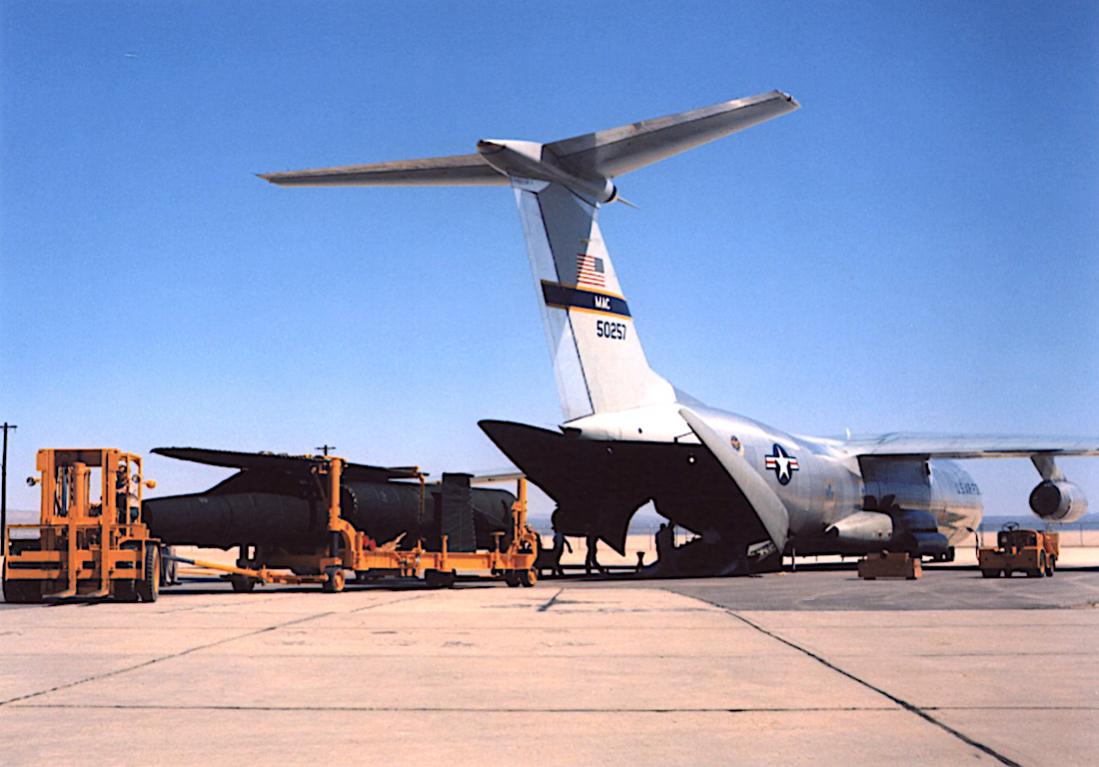 Naam: Foto 916. 65-0257. Lockheed C-141A-LM Starlifter converted to C-141B. 1100 breed.jpg
Bekeken: 229
Grootte: 85,1 KB